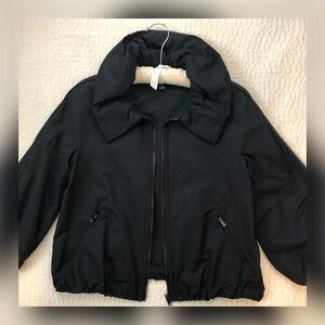 ANN TAYLOR Peter Pan Collar Front Zip Bubble Jacket in black